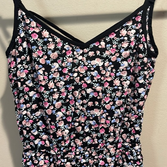 Divided by H&M Floral Romper with Pockets Size 2 - Picture 9 of 9
